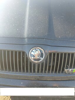 ŠKODA chromové emblémy / znaky / logo / rovný - 5