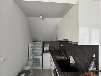 PRENÁJOM 2 izb. bytu - SNP, BA I - Staré Mesto, 61 m2 - 5