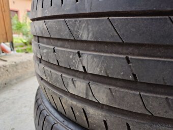 235/40R19 - 5