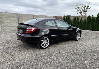 MERCEDES-BENZ C TRIEDA KUPÉ 230 V6 EVOLUTION SPORT 7G A/T - 5