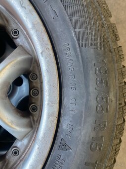 Predam sadu elektronov s pneu 195/65R15 - 5