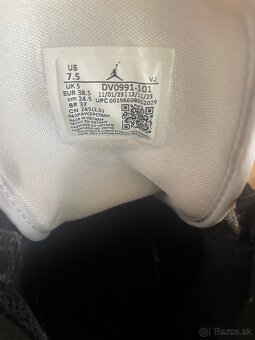 Nike Air Jordan 1 - 5