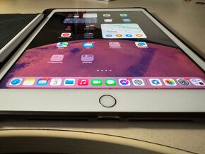 iPad 8th generation 10.2 - 5