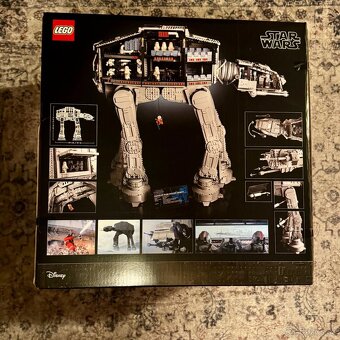 LEGO Star Wars: AT-AT (75313) - 5