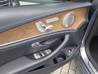 Mercedes-Benz E 220 d 4MATIC kombi - 5