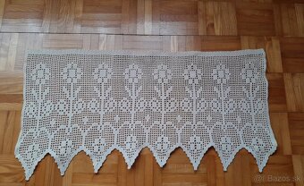 Predám háčkovanú záclonku - 5