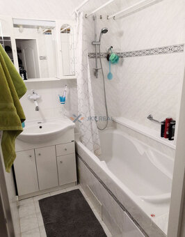 Predaj: Pekný 4-izbový Byt s Balkónom na J. Hollého, Michalo - 5