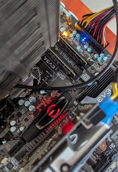 EVGA Z68 Sli 130-SB-E685 - 5