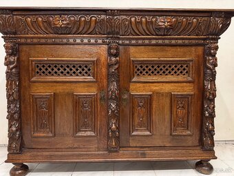 Starožitná neorenesanční skříň - 5