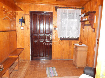 Na predaj útulný vidiecky dom v Nesvadoch -Aňala 2381 m2 . - 5