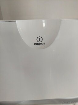 Chladnička s mrazničkou INDESIT - 5