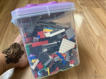 Lego zbierka vo vedierku s podložkou, Originál Lego vedierko - 5
