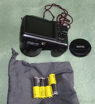 Predám digitálny superzoom BENG GH65X na 4 tuž. batérie - 5