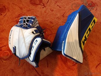 Brankárska lapačka a vyrážačka CCM EFLEX 5, senior., custom - 5