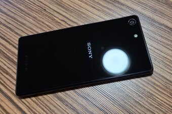 Sony Xperia M5 16GB - 5