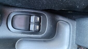 Peugeot 206+ 1.4. Auto - 5