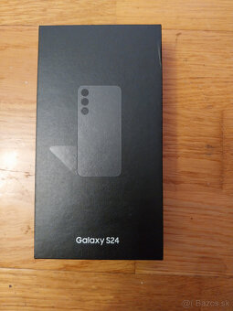 Samsung Galaxy S24 128GB Black výborný stav - 5