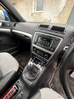 Rozpredam Škoda Octavia 2 RS 2.0 Tsi 147kw facelift . Kod m - 5