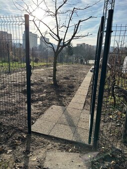 Predám celoročne obývateľnú záhradnú chatu/dom v Dúbravke - 5