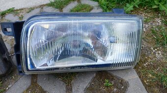 Predám predné svetlá Nissan Terrano - 5