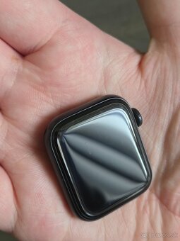 Apple Watch SE 2 - 40mm - 5