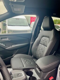 Nový Nissan Qashqai 1.3 DIG-T X-Tronic Tekna+BOSE Audio - 5