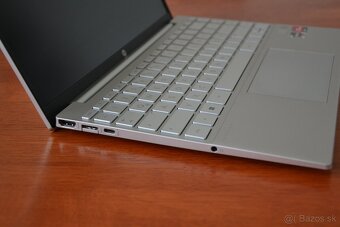HP Pavilion Aero 13 WQXGA (2560 x 1600) - 5
