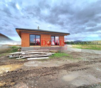 Predáme 5izbový tehlový bungalov Ruskov 126m2, pozemok 620m - 5
