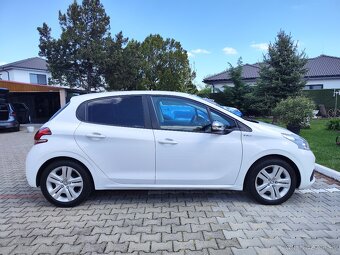 Peugeot 208 1.2 benzín - 5