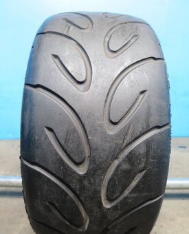 Yokohama ADVAN A050 225/40R18 88W - 5