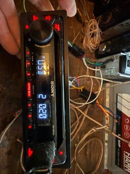 Kenwood DPX3000U  SONY CDX-G1300U Pioneer DEH-3200UB - 5