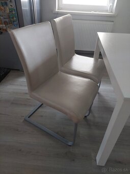 Jedálenský stôl a stoličky - 5