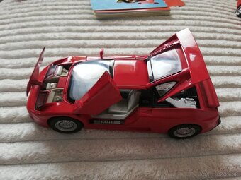 1:18 BUGATTI EB110 - 5