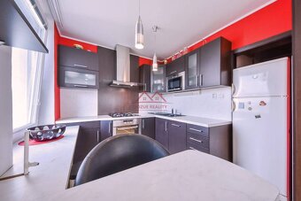 3 IZBOVY BYT NA PRENAJOM, UL.TURGENEVOVA, KE IV.-JUH - 5
