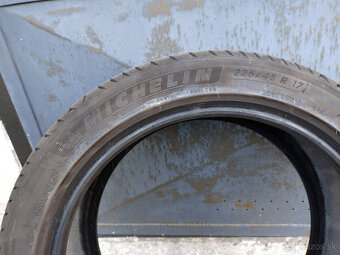 Predam 4ks jazdene pneu Michelin 225/45 R 17 91W letne - 5