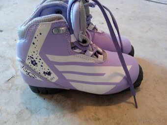 Predám detské bežky 130 cm s paličkami aj topánkami - 5