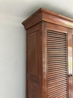 Skriňa z masívu - 5