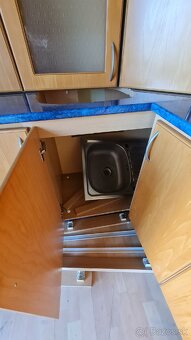 Predám kuchynskú linku dvierka masiv - 5