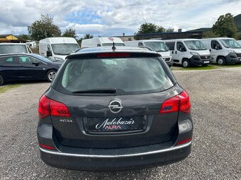 Opel Astra Sport Tourer - 5