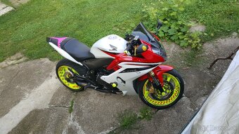 Honda cbr 600 f - 5