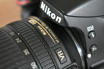 Nikon d3200 + objektiv nikkor 18 - 105 AF-s - 5
