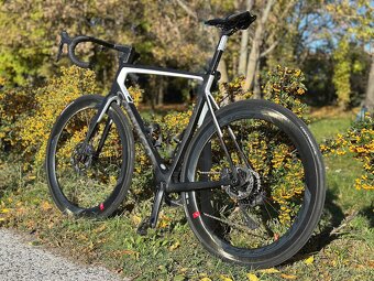 Predám cestný bicykel COLNAGO V3Rs 54s (56) - 5