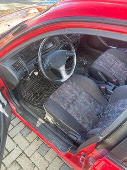 Toyota Corolla 1,3i XLI - 5