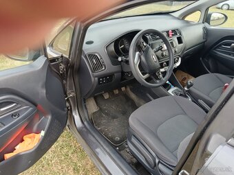 Kia rio - 5