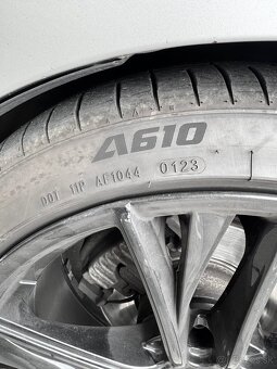 225/40 R19 - 5