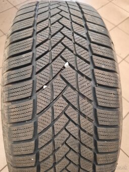 235/55R18 - 5