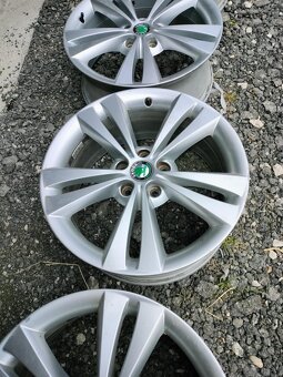 4ks alu disky orig. Škoda 5x112 R18 - 5