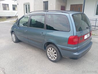 Volkswagen Sharan 1.9 TDI 85kw 7miestne - 5