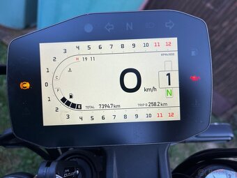 Benelli Leoncino 800 - 5