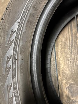 235/55R18 - 5